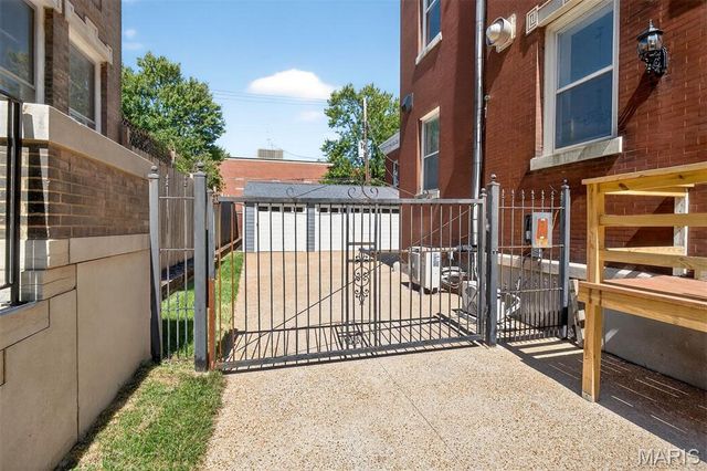 4341 Westminster Place 1, St Louis, MO 63108