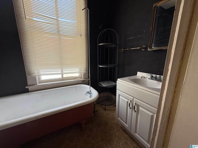 1709 3RD AVENUE N, Bessemer, AL 35020