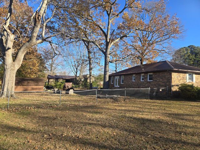 1203 Edgewood Dr, Manchester, TN 37355