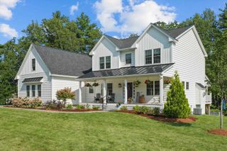 1 Cottonwood Lane, Salem, NH 03079