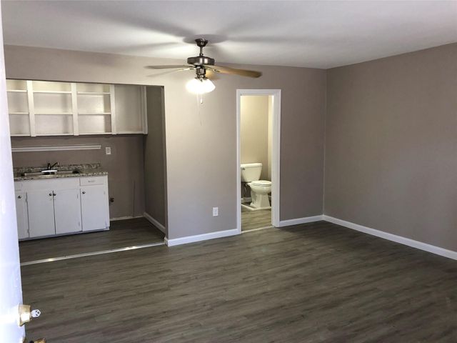 1756 W Main St Street 23, Houston, TX 77098