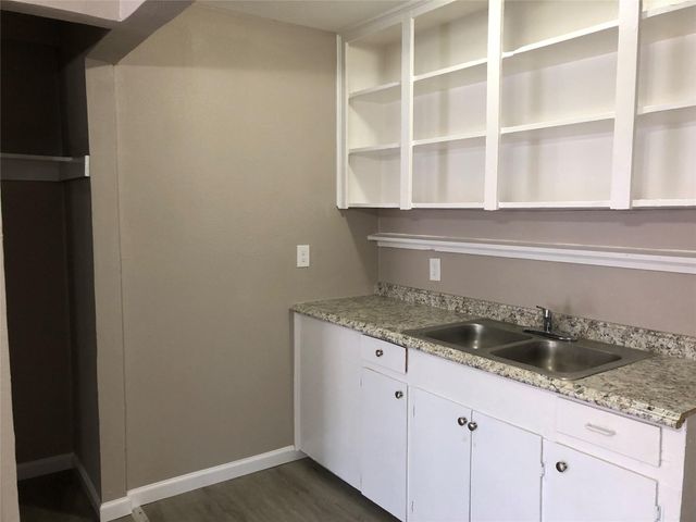 1756 W Main St Street 23, Houston, TX 77098