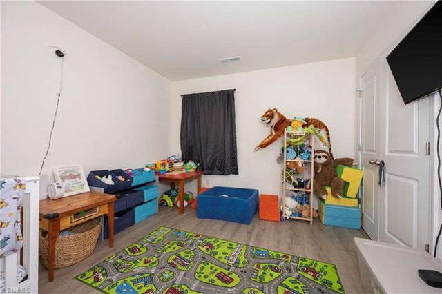 6 W 28th Street, Winston-salem, NC 27105