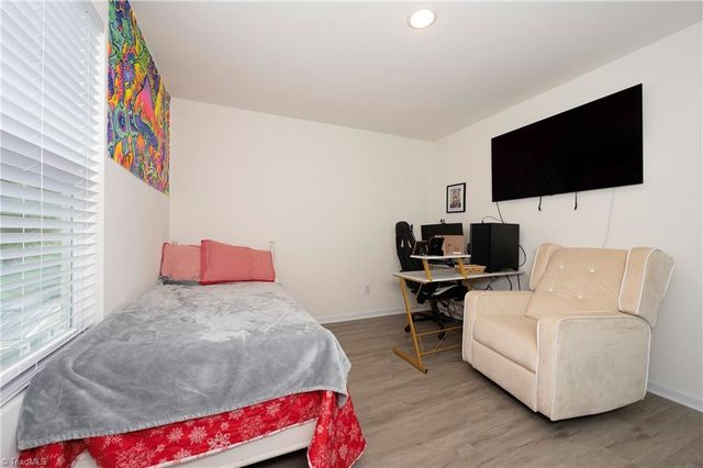 6 W 28th Street, Winston-salem, NC 27105