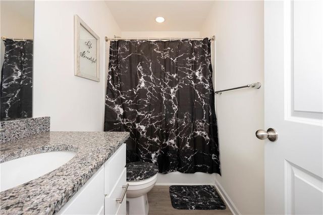 6 W 28th Street, Winston-salem, NC 27105