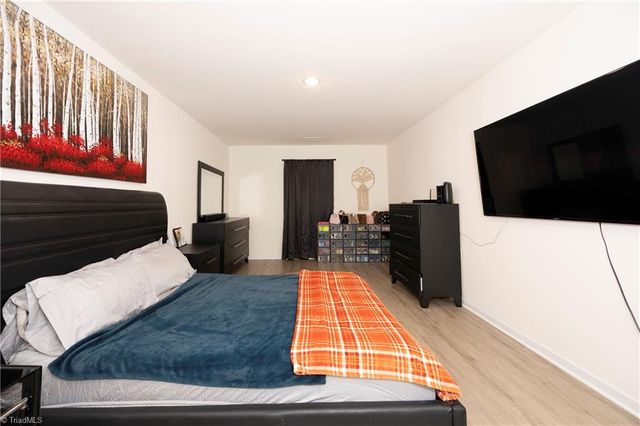6 W 28th Street, Winston-salem, NC 27105