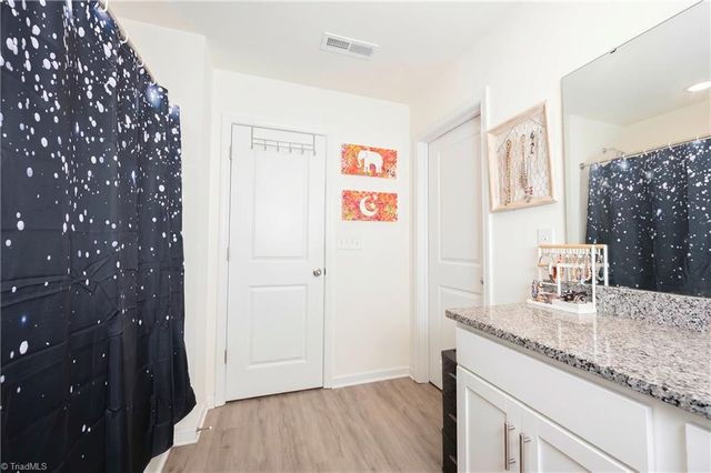 6 W 28th Street, Winston-salem, NC 27105