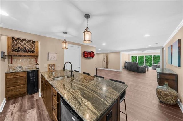 8840 Bayhill Drive, Gainesville, GA 30506