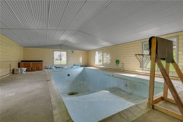 145 Oakhill, Center Twp, PA 15001