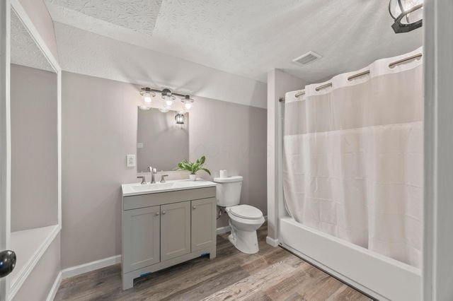 5935 Pondview Court, Hilliard, OH 43026