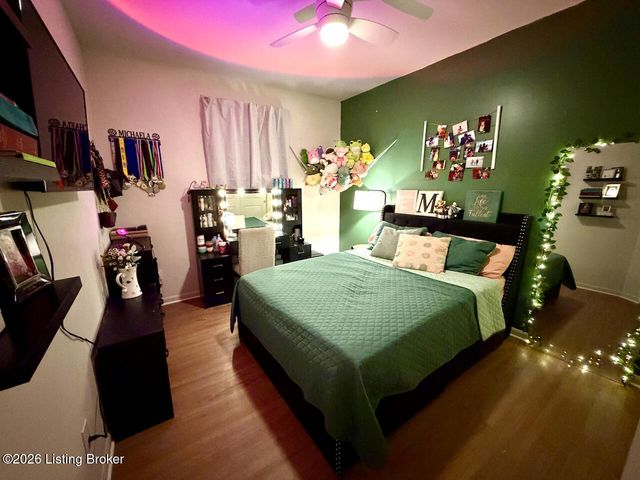 4633 Golden Eagle Dr, Louisville, KY 40245