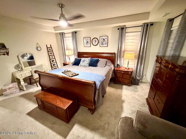 4633 Golden Eagle Dr, Louisville, KY 40245