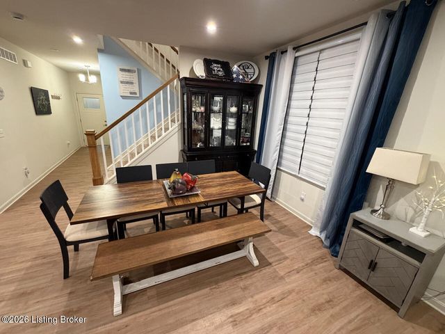 4633 Golden Eagle Dr, Louisville, KY 40245