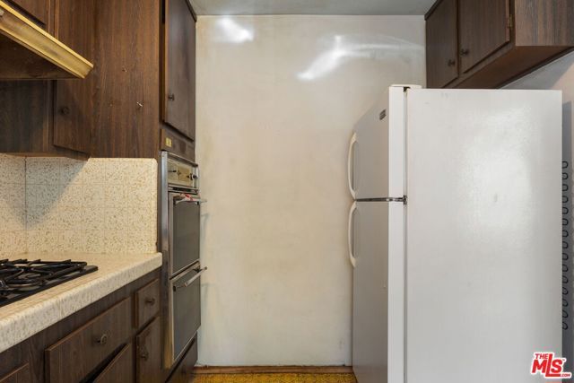 2711 Canyon Drive, Los Angeles, CA 90068