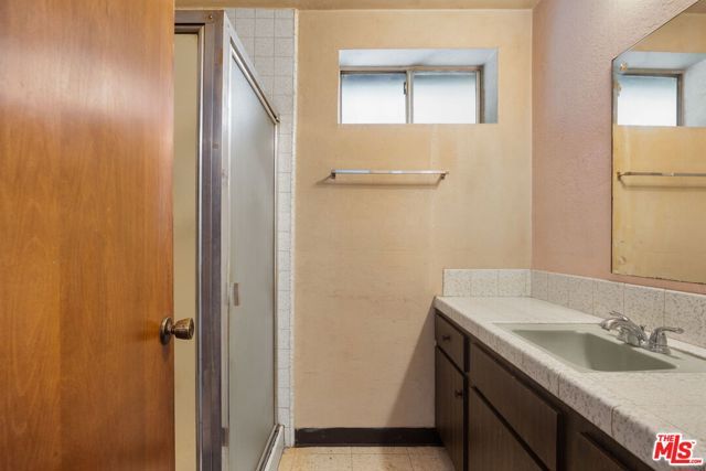 2711 Canyon Drive, Los Angeles, CA 90068