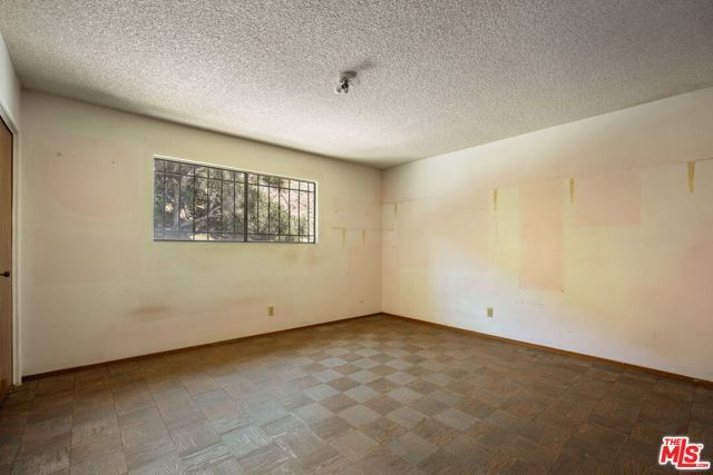 2711 Canyon Drive, Los Angeles, CA 90068