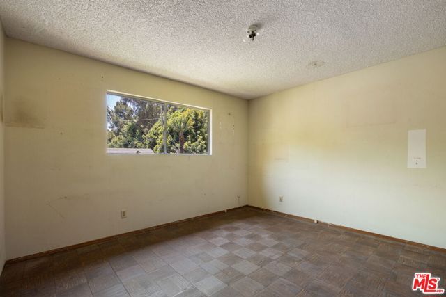 2711 Canyon Drive, Los Angeles, CA 90068