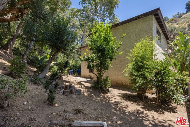 2711 Canyon Drive, Los Angeles, CA 90068