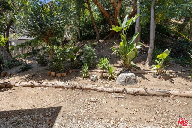 2711 Canyon Drive, Los Angeles, CA 90068