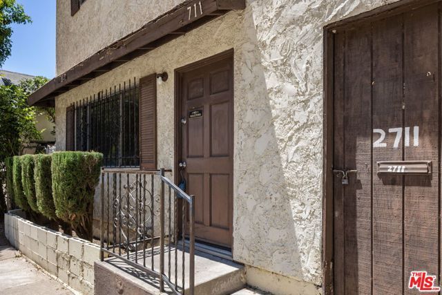 2711 Canyon Drive, Los Angeles, CA 90068