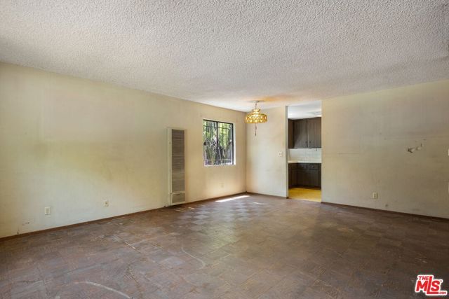 2711 Canyon Drive, Los Angeles, CA 90068