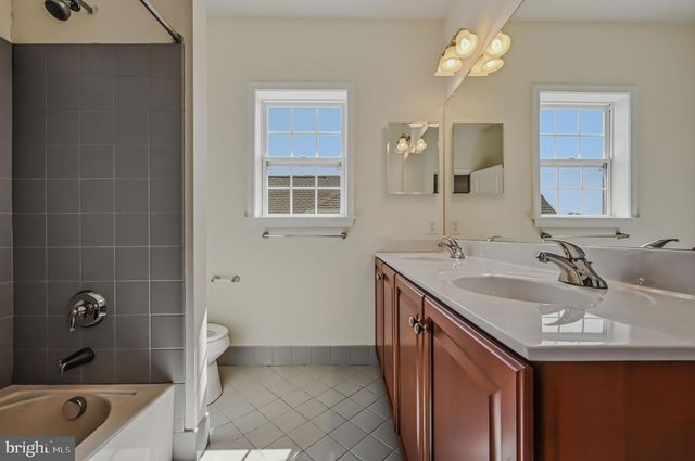 1103 CASEY DR, New Castle, DE 19720