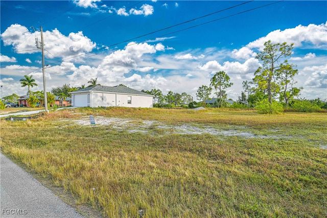 2220 NW 30th TER, Cape Coral, FL 33993