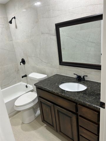 8545 Midpark Road 10, Dallas, TX 75240