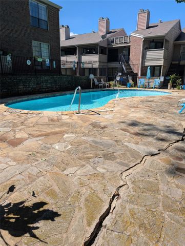 8545 Midpark Road 10, Dallas, TX 75240