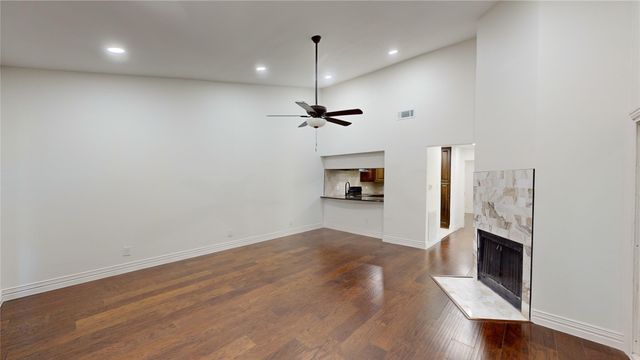 8545 Midpark Road 10, Dallas, TX 75240