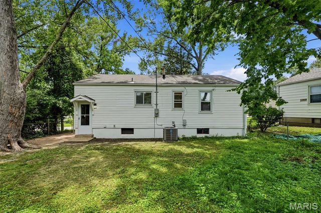 9201 Guthrie Avenue, Woodson Terrace, MO 63134