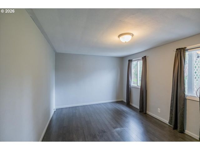 491 CLEVELAND St, Lebanon, OR 97355