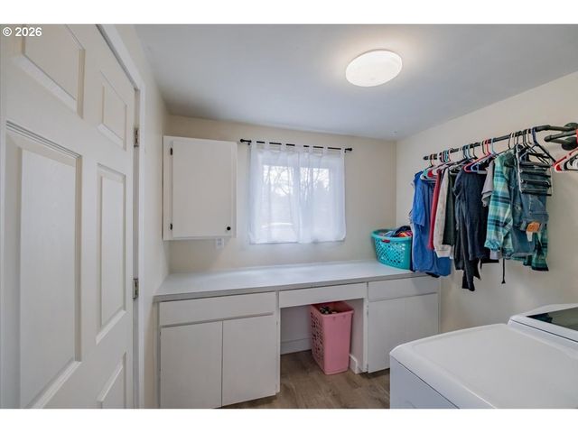 491 CLEVELAND St, Lebanon, OR 97355