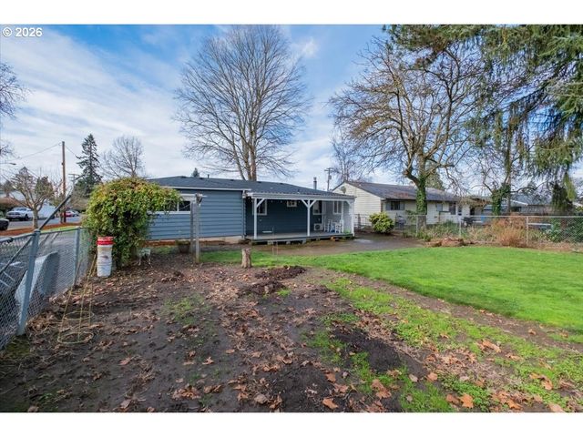 491 CLEVELAND St, Lebanon, OR 97355
