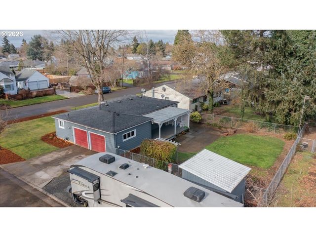 491 CLEVELAND St, Lebanon, OR 97355