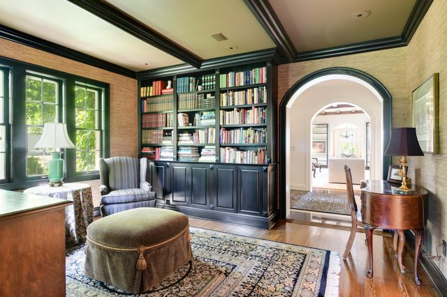 435 Washington Avenue W, Hutchinson, MN 55350