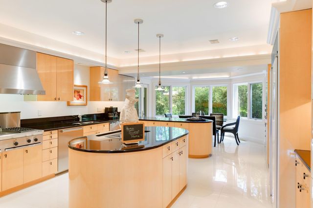 435 Washington Avenue W, Hutchinson, MN 55350