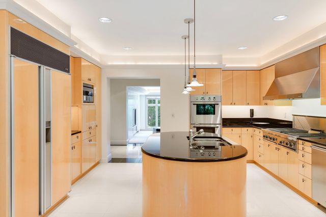 435 Washington Avenue W, Hutchinson, MN 55350