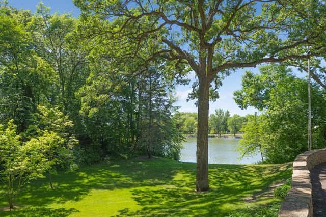 435 Washington Avenue W, Hutchinson, MN 55350