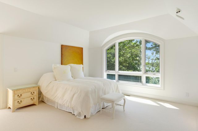 435 Washington Avenue W, Hutchinson, MN 55350