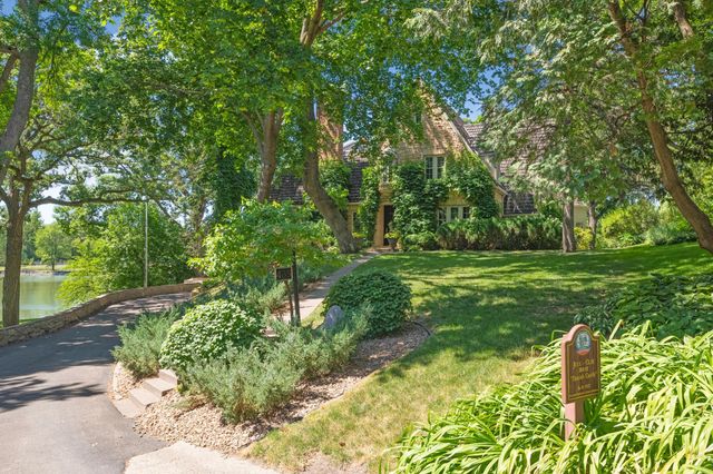 435 Washington Avenue W, Hutchinson, MN 55350