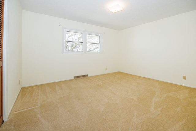 2805 Coventry Court, Bloomington, IL 61704