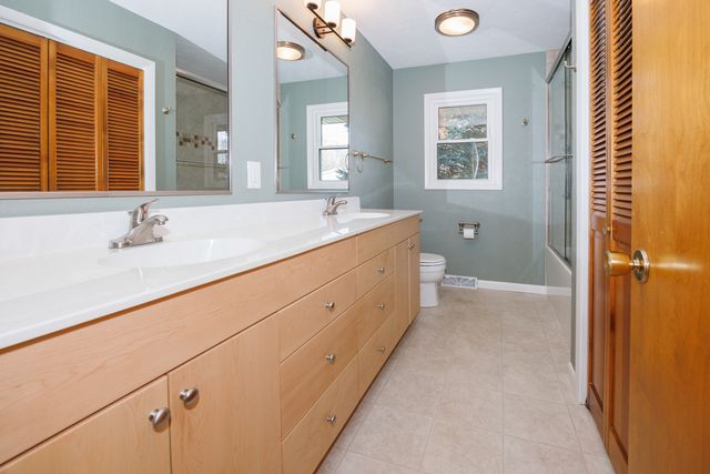 2805 Coventry Court, Bloomington, IL 61704