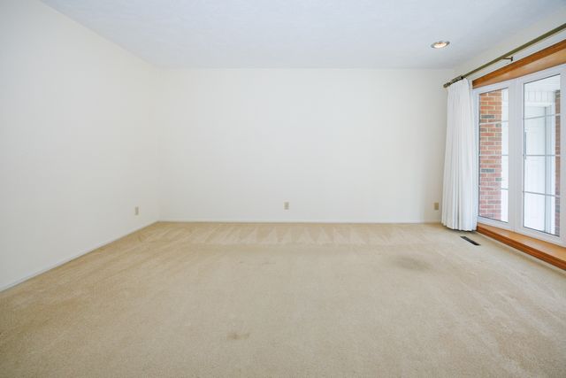 2805 Coventry Court, Bloomington, IL 61704