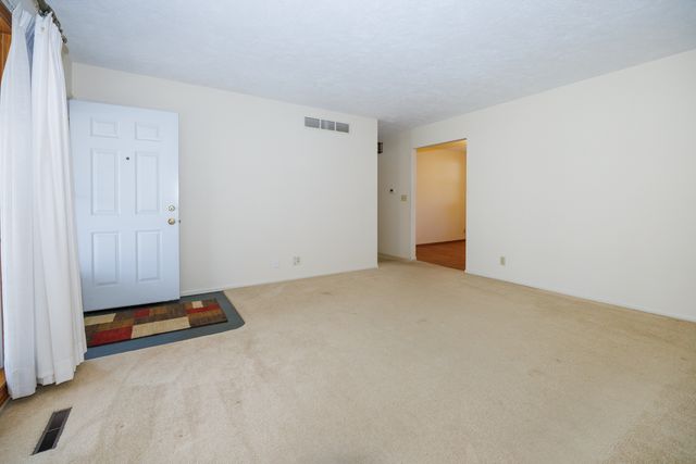 2805 Coventry Court, Bloomington, IL 61704