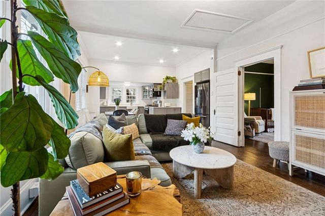 2053 Oakview SE Road, Atlanta, GA 30317