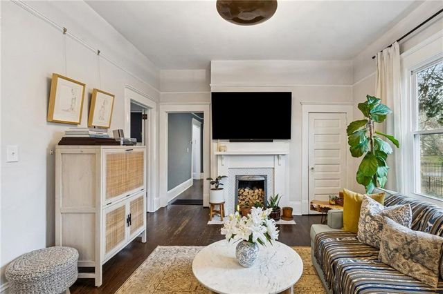 2053 Oakview SE Road, Atlanta, GA 30317