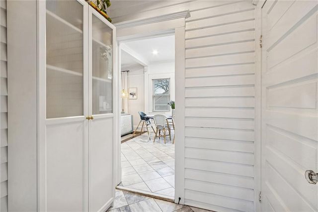 2053 Oakview SE Road, Atlanta, GA 30317