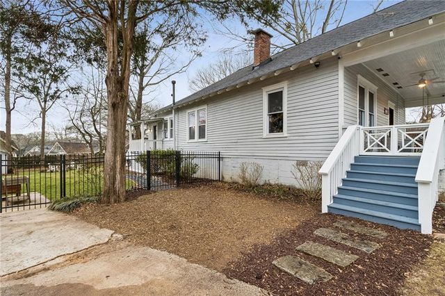 2053 Oakview SE Road, Atlanta, GA 30317