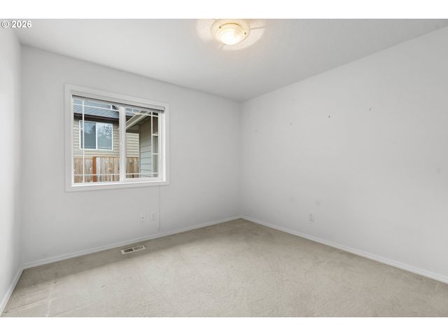 1251 Se Glacier Ln, Gresham, OR 97080
